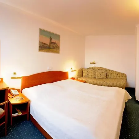 Dukla Отель Прешов